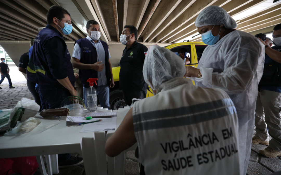 Vacinação contra Covid-19 alcança 2,1 mil profissionais da ...