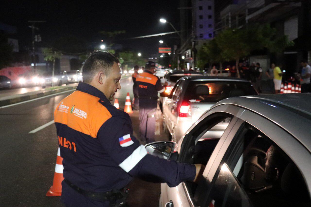 Lei Seca flagra 41 motoristas alcoolizados no final de semana em Manaus; um é preso em flagrante
