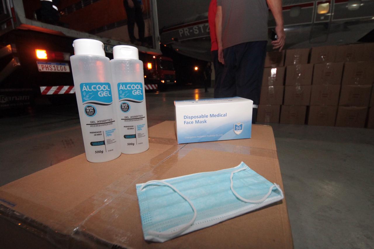 Amazonas recebe do Hospital Albert Einstein doação de 24 mil litros de álcool em gel e cem mil máscaras
