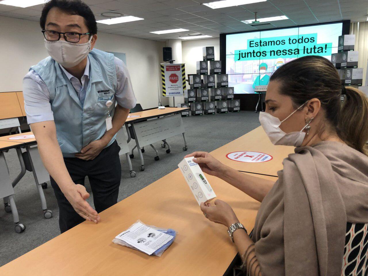 Susam recebe doação de 3 mil máscaras e 50 termômetros feita por empresa coreana do Polo Industrial