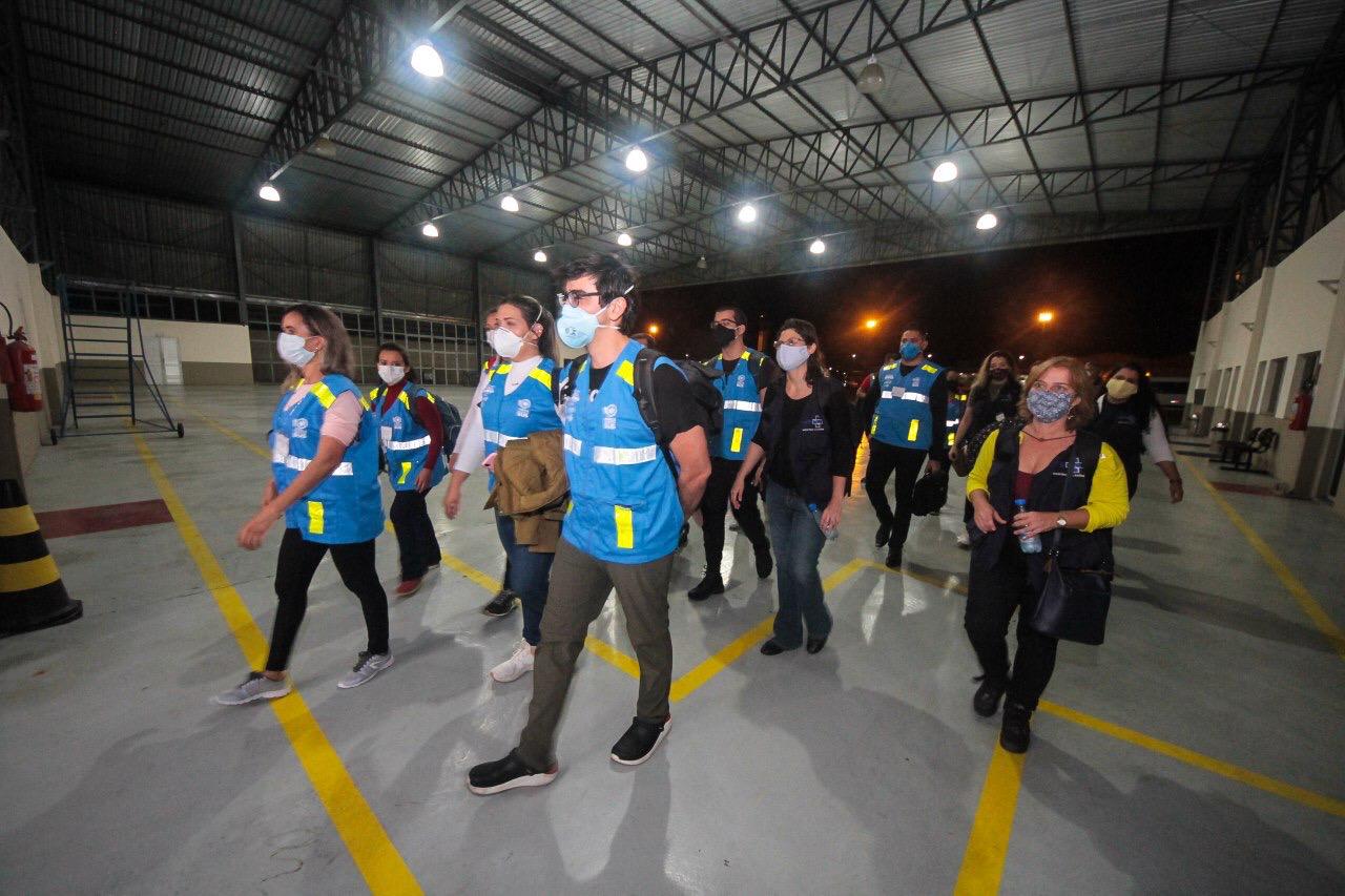 Terceiro grupo de médicos da Força Nacional do SUS chega a Manaus para combate à Covid-19