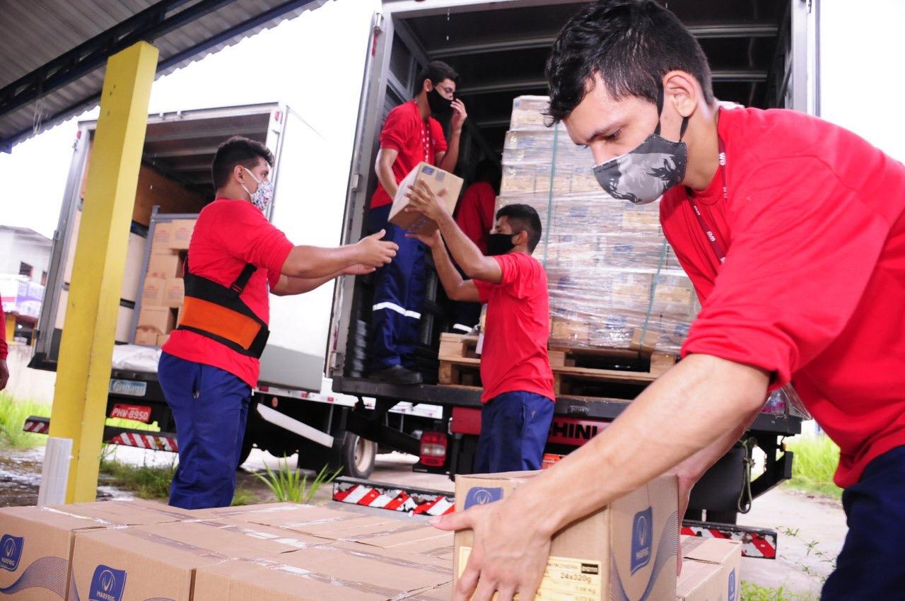 Governo do Amazonas inicia distribuição de 223 mil kits do ‘Merenda em Casa’ para municípios do interior
