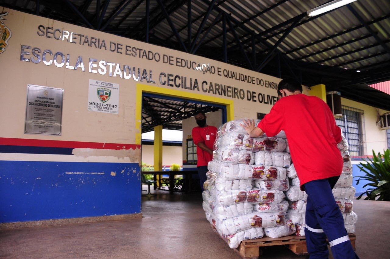 Governo do Amazonas inicia distribuição de 223 mil kits do ‘Merenda em Casa’ para municípios do interior