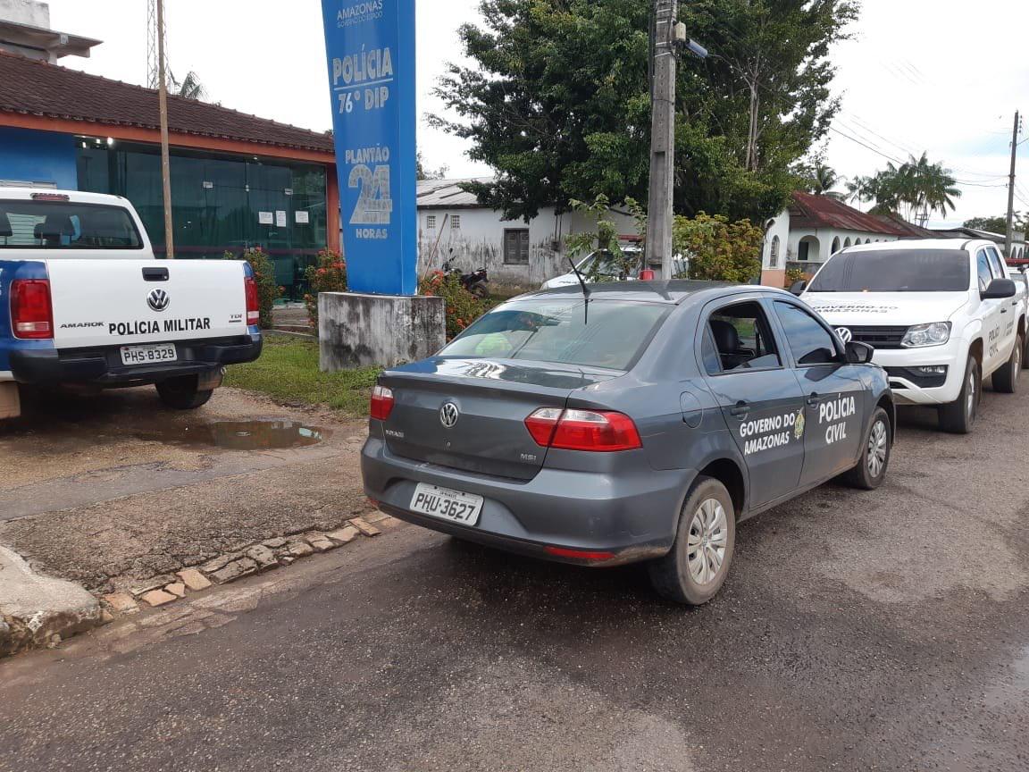 Polícia Civil participa de ação para fiscalizar cumprimento de medidas restritivas em combate à Covid-19, em Santa Isabel do Rio Negro