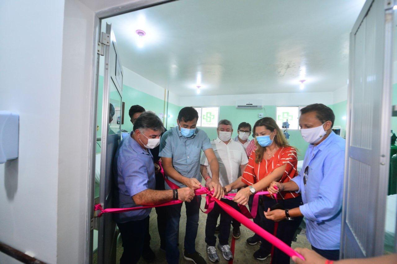 Wilson Lima entrega Unidades de Cuidados Intermediários e insumos de saúde em Lábrea