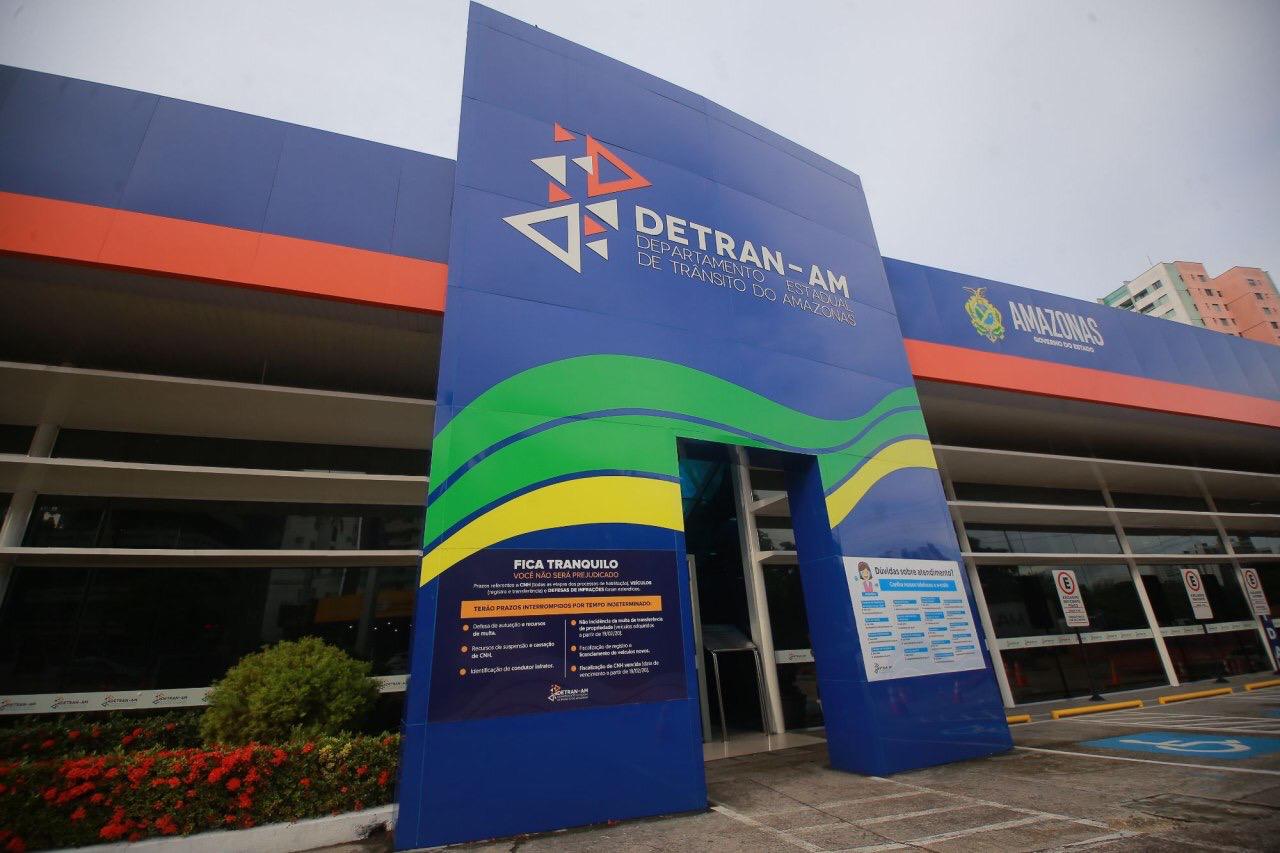 Detran-AM realiza mais de 100 renovações de CNH no retorno do agendamento