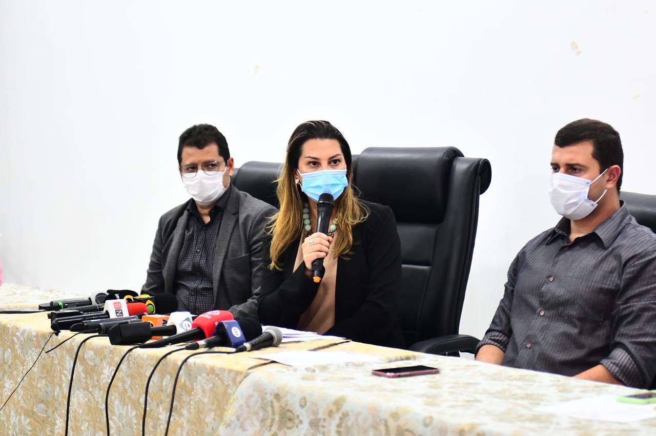 Secretária de Saúde do Amazonas afirma que ventiladores foram adquiridos para salvar vidas