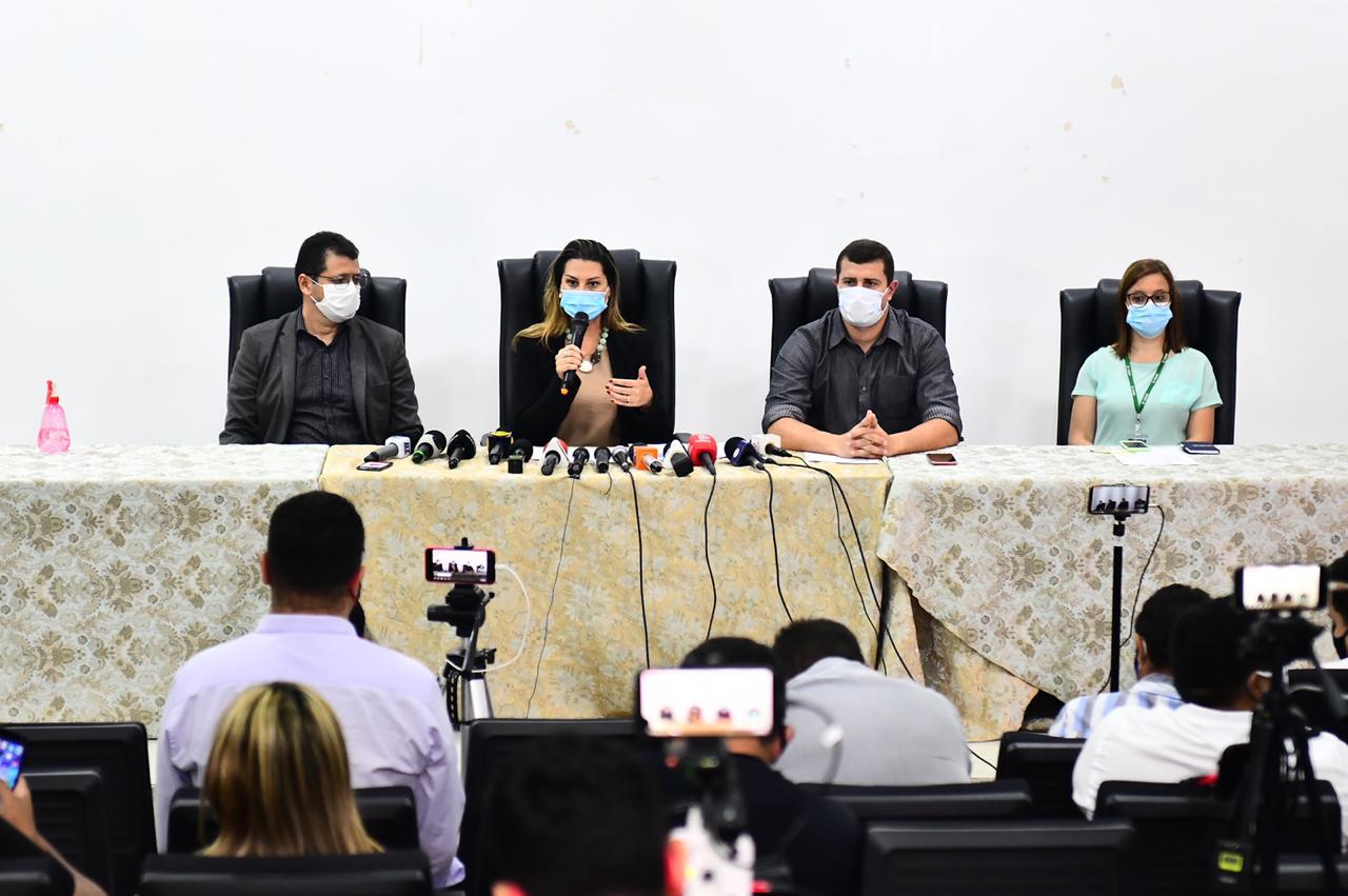 Secretária de Saúde do Amazonas afirma que ventiladores foram adquiridos para salvar vidas