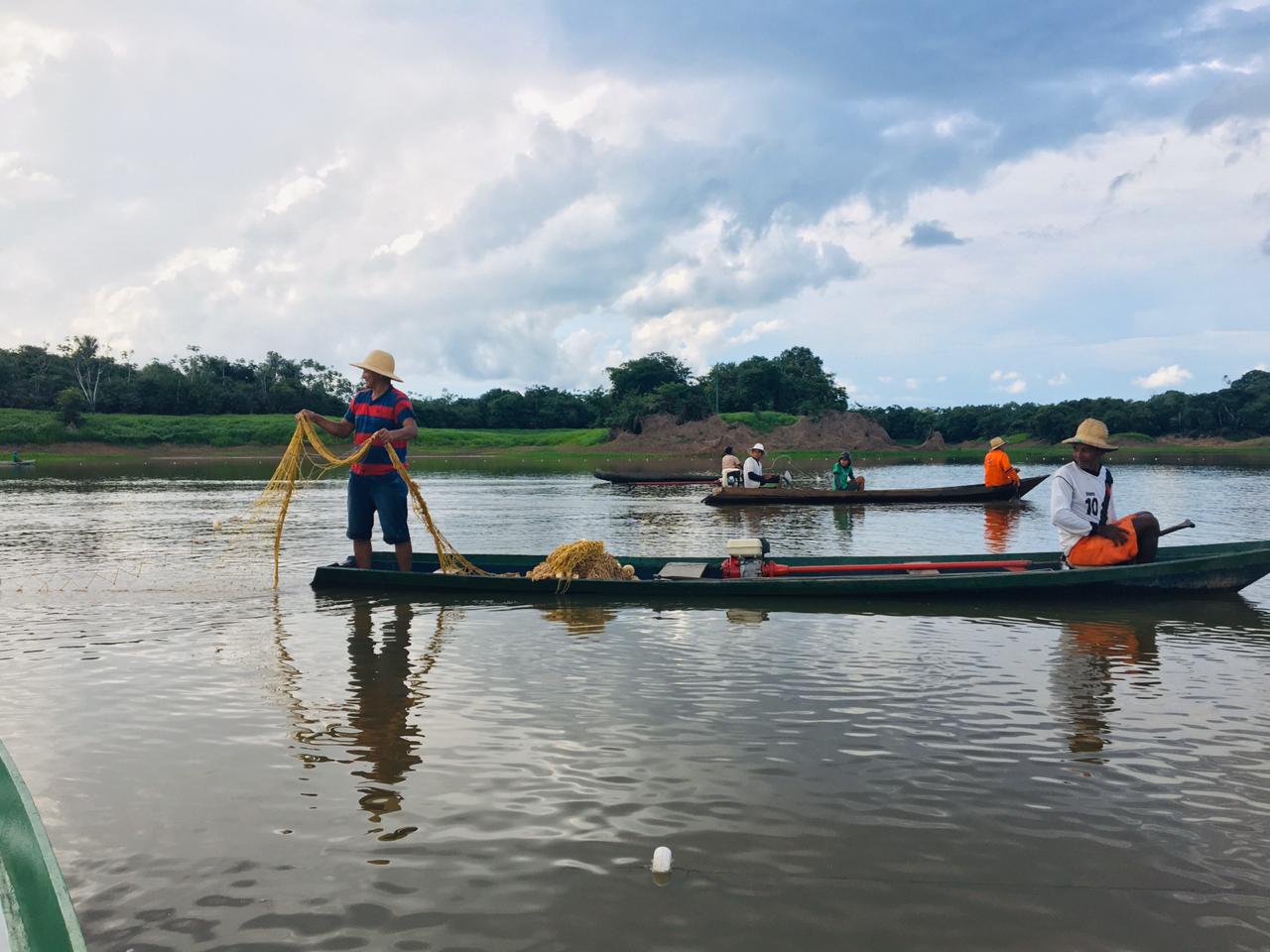 Idam apoia despesca e pescadores já capturaram 45 pirarucus em Boa Vista do Ramos
