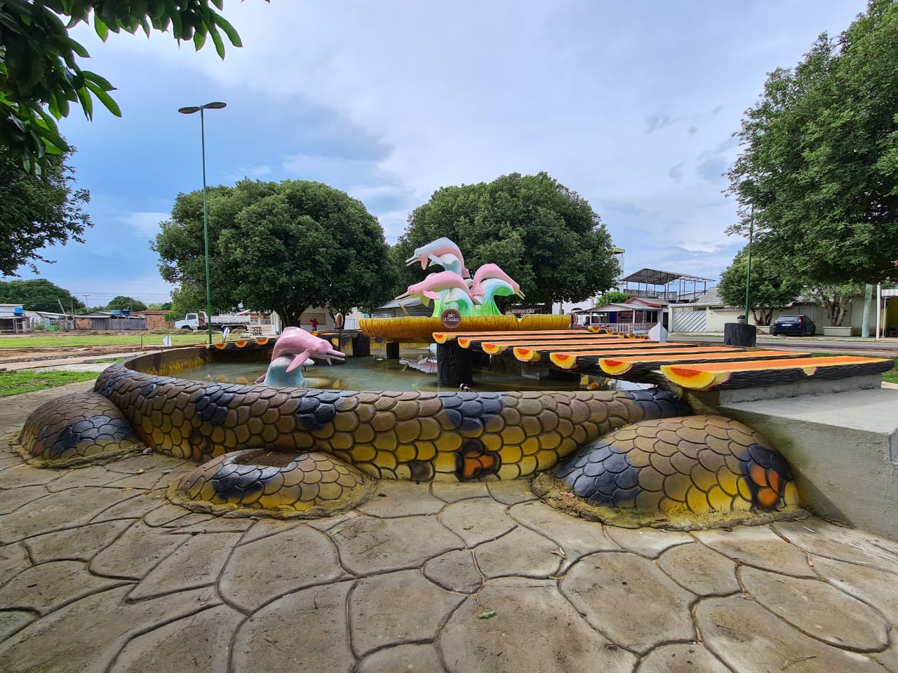 Governo do Amazonas conclui revitalização de praça em Novo Airão