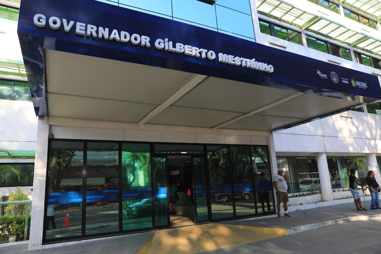 Policlínica Gilberto Mestrinho mantém serviços parcialmente