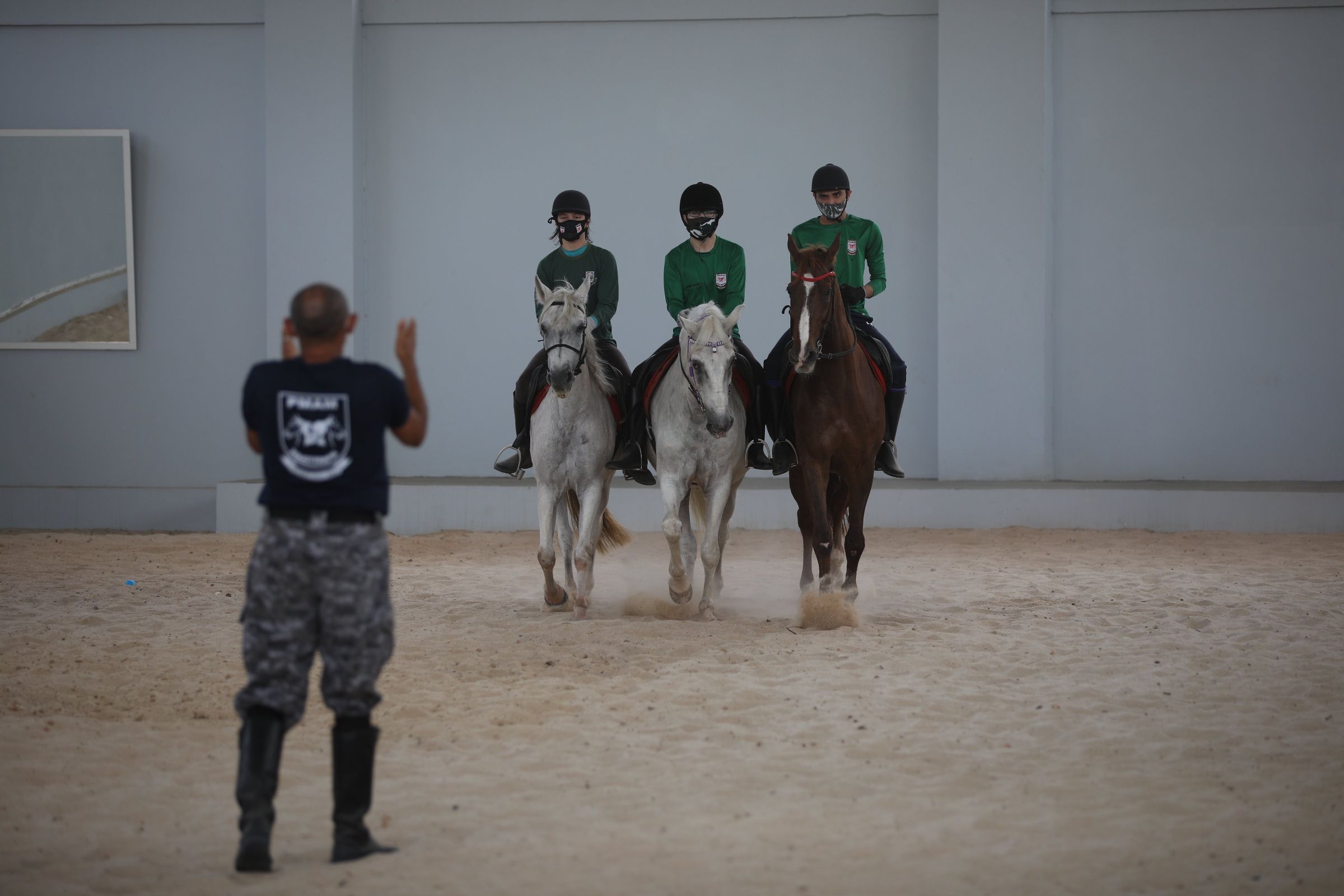 Cavalaria da Polícia Militar retoma atividades da Equoterapia para pessoas com deficiência