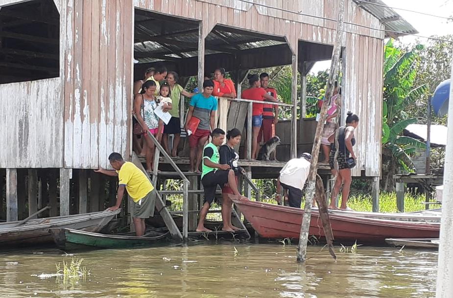 Governo do Amazonas discute medidas de enfrentamento à cheia em Tonantins