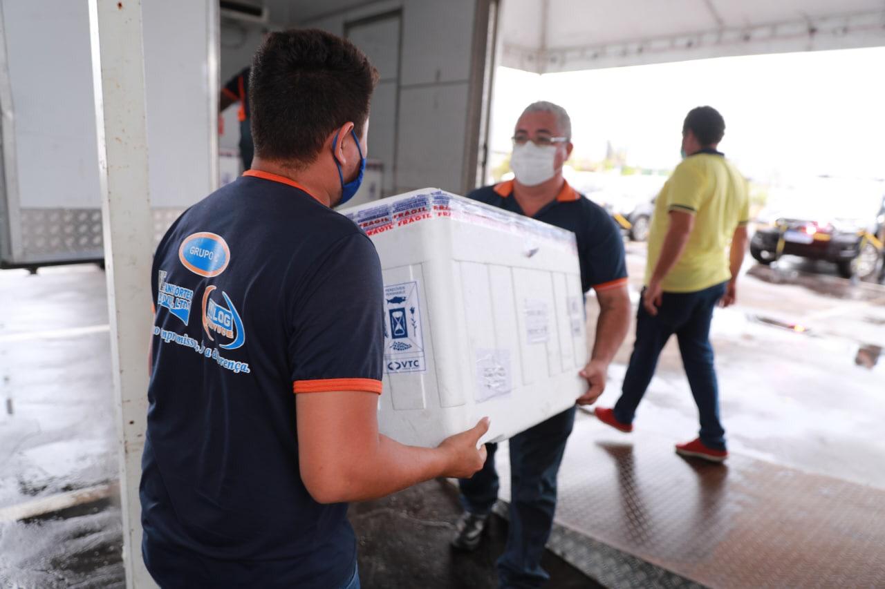 Governo do Amazonas recebe 21.800 doses da vacina CoronaVac contra a Covid-19