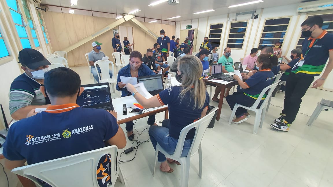 Mutirão do Detran-AM em Parintins supera as expectativas e atende mais de 600 pessoas