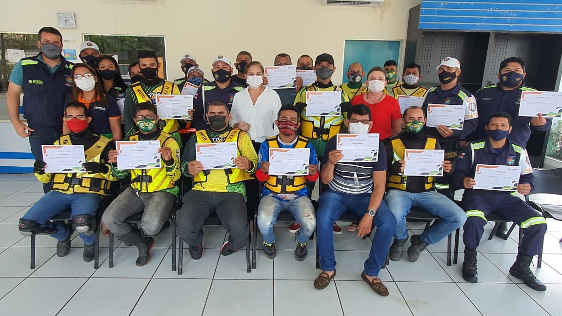 Mutirão do Detran-AM em Parintins supera as expectativas e atende mais de 600 pessoas