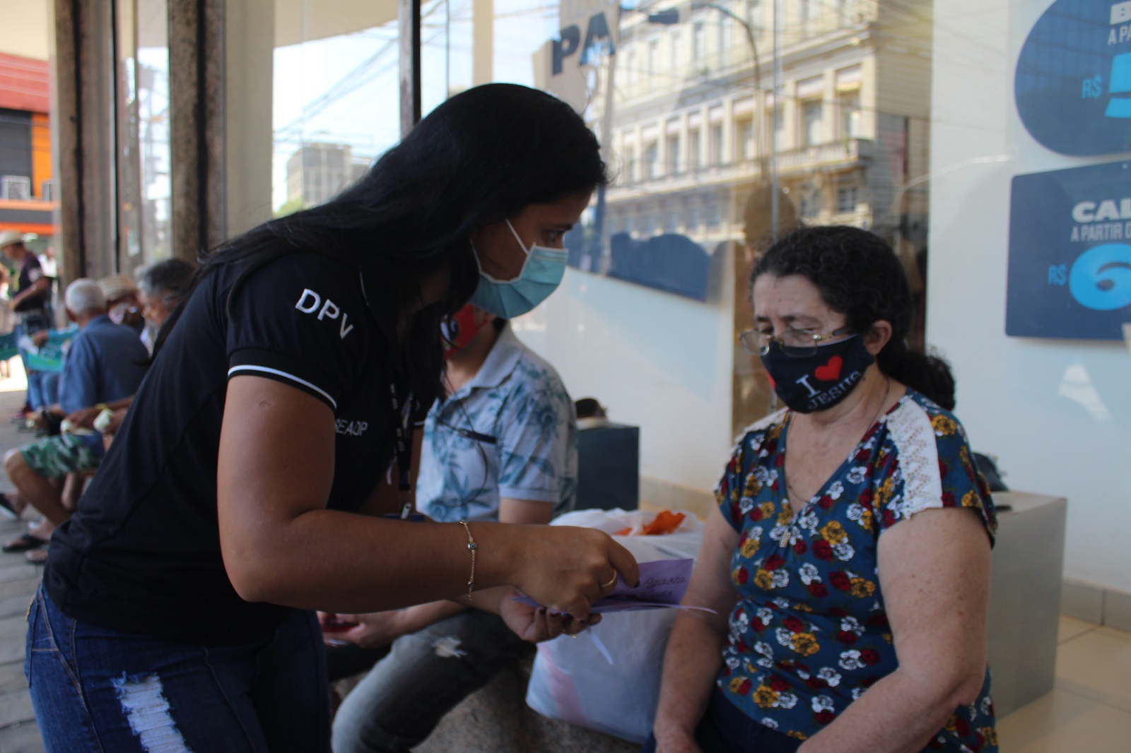 SSP-AM realiza ação em alusão ao Agosto Lilás, na zona sul