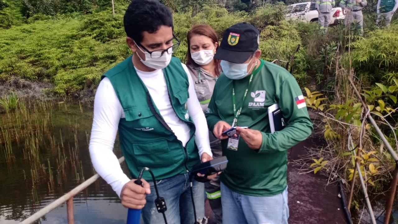 Órgãos ambientais fiscalizam barragens de mineração na Vila de Pitinga