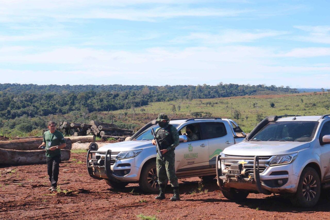 Operação Tamoiotatá embargou o equivalente a 8 mil campos de futebol em terra de desmatamento ilegal no Amazonas