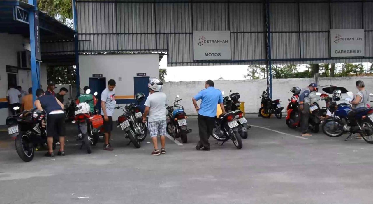 Detran-AM orienta motoristas sobre mudanças de emplacamento de veículos
