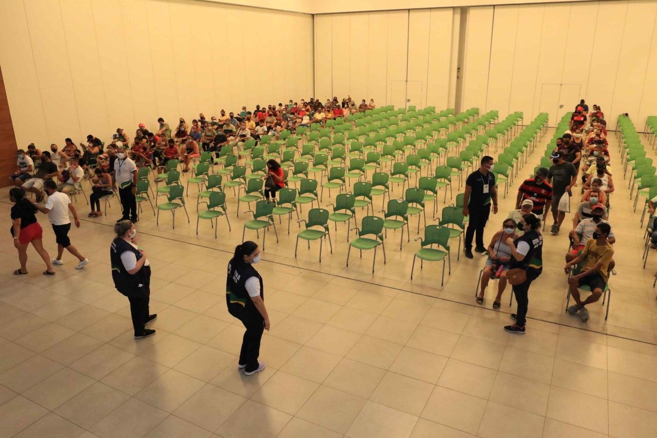 Domingo inicia com movimentação intensa nos postos do mutirão Vacina Amazonas