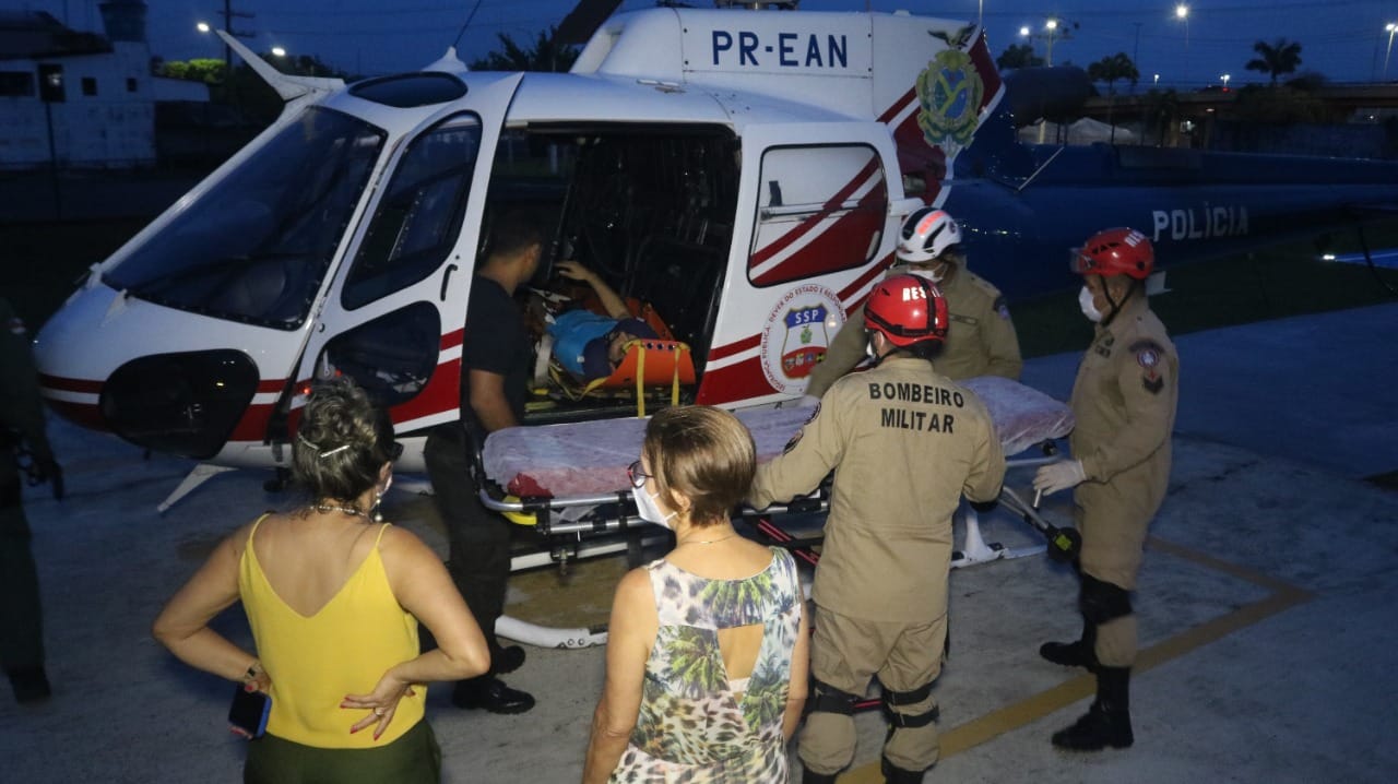Helicóptero da SSP-AM resgata homem perdido em área de mata em Presidente Figueiredo
