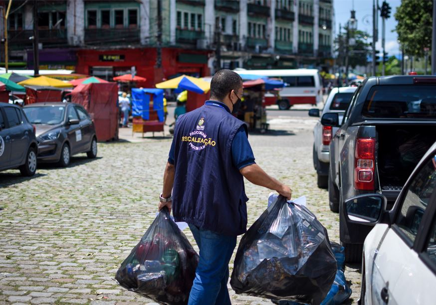 Mais de 1.200 produtos falsificados são apreendidos durante operação Fake Toy, da Polícia Civil, Procon-AM e Ipem-AM
