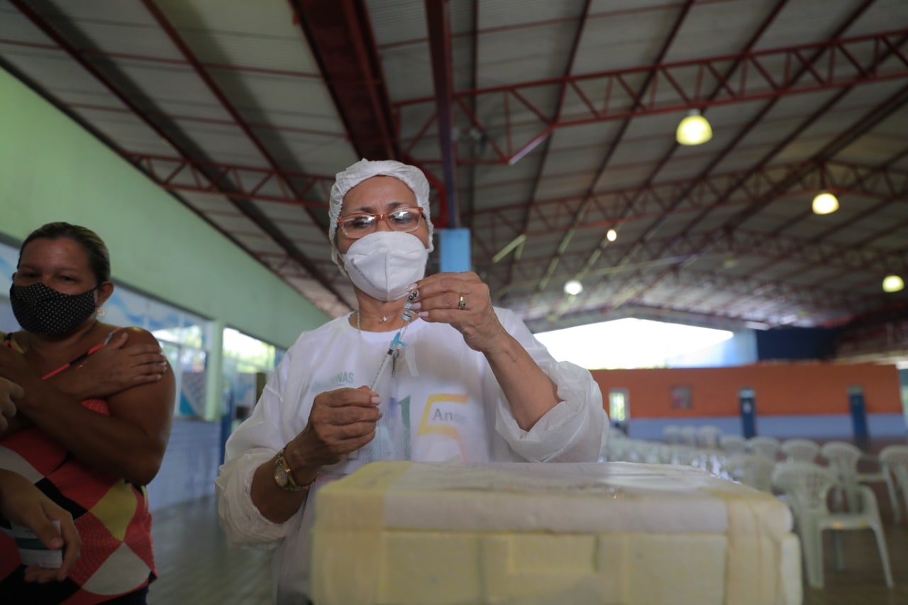 Avanço da vacinação: setembro registra menor quantidade de casos e óbitos por Covid-19 no Amazonas