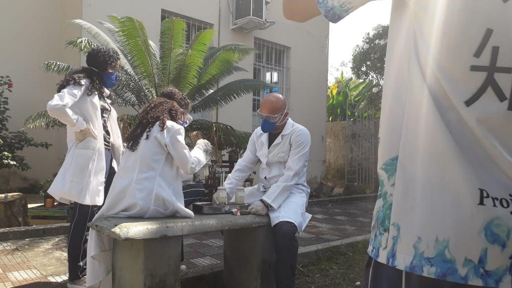 Professor da rede estadual transforma escola de Manacapuru em referência no circuito de competições científicas