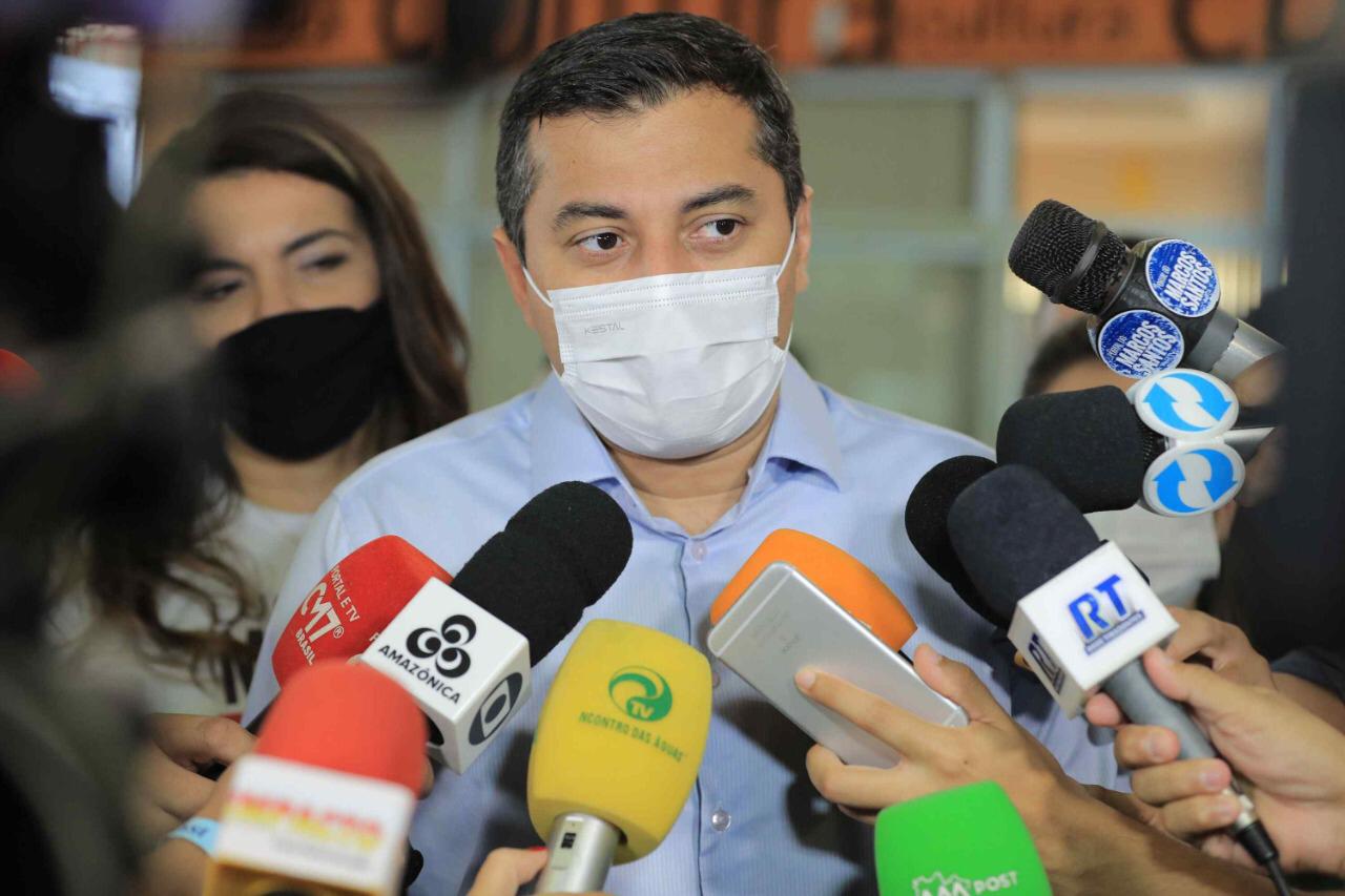 Wilson Lima anuncia que mais de 40 mil cartões do Auxílio Estadual Permanente já foram entregues na capital