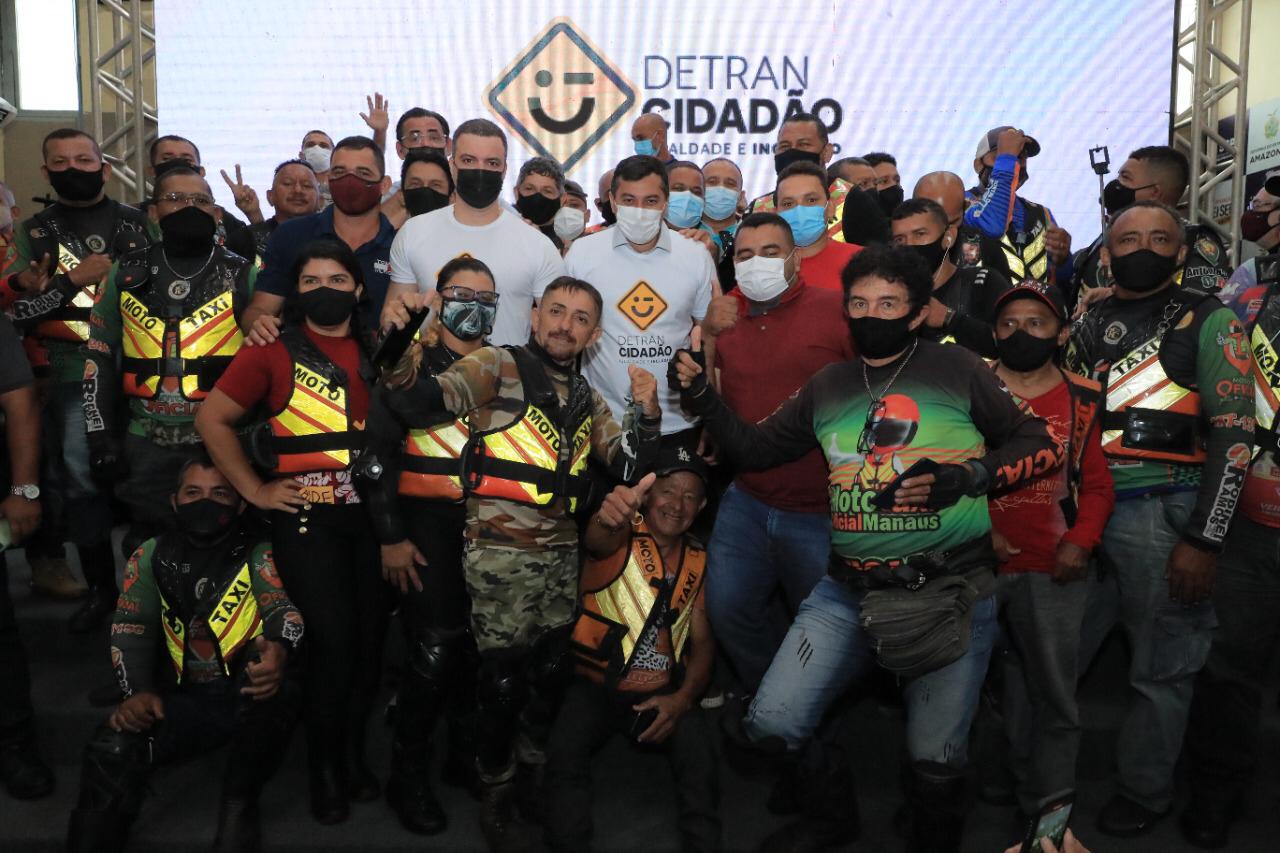 Wilson Lima lança o ‘Detran Cidadão’, com CNH gratuita a pessoas de baixa renda e benefícios a mototaxistas e motofretistas