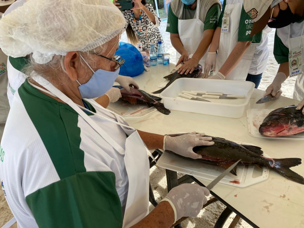 Expoagro: cursos de piscicultura da Sepror qualificam empresários, feirantes e produtores