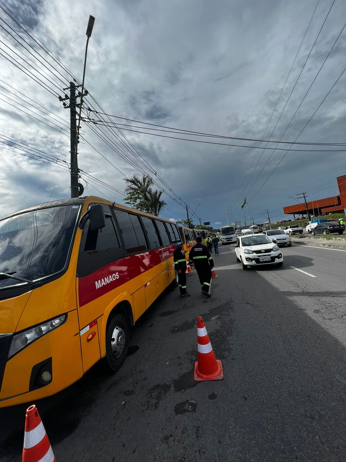 Homem é detido com CNH falsa em fiscalização na zona leste