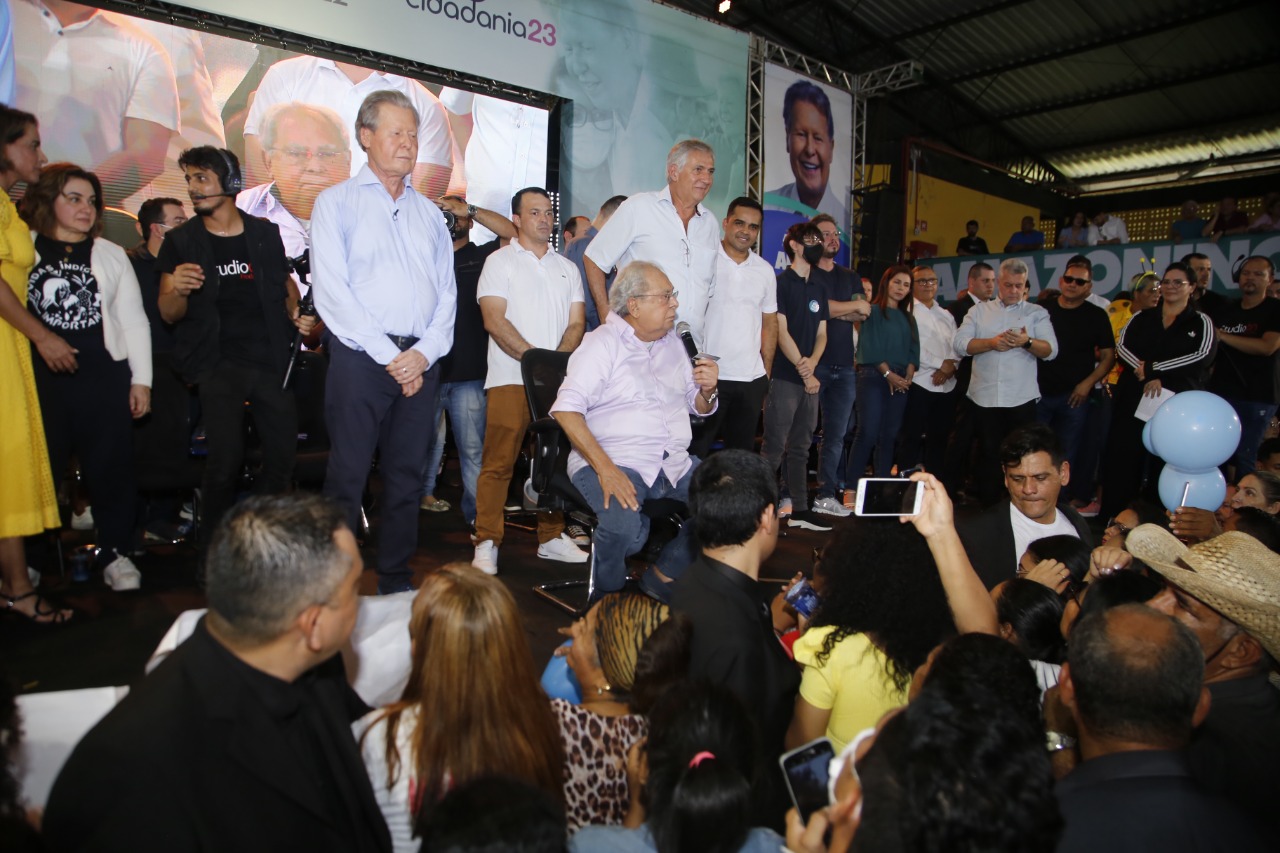 Debilitado, Amazonino Mendes anuncia sua candidatura para govenador do Amazonas
