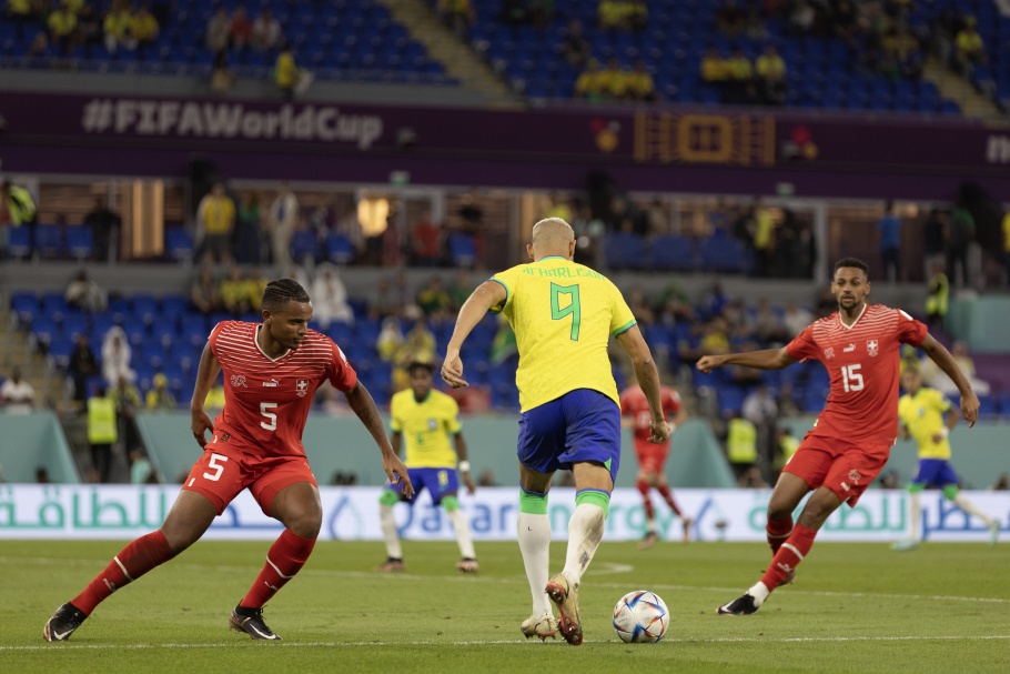 Com gol de Casemiro, Seleção Brasileira venceu a Suíça por 1 a 0 e garantiu vaga antecipada na próxima fase da Copa do Mundo Catar FIFA 2022
