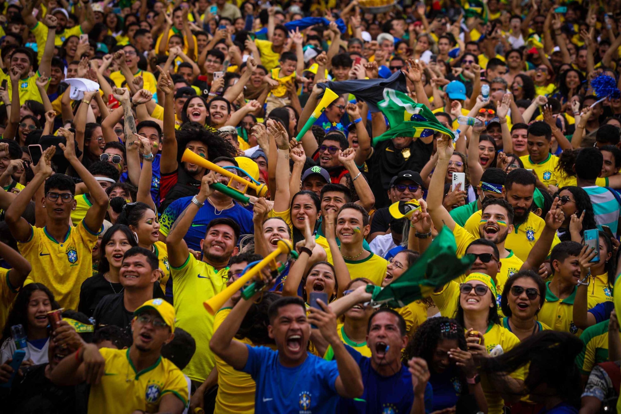Primeiro dia do Copa na Arena arrecada 100 brinquedos e 1,5 tonelada de alimentos