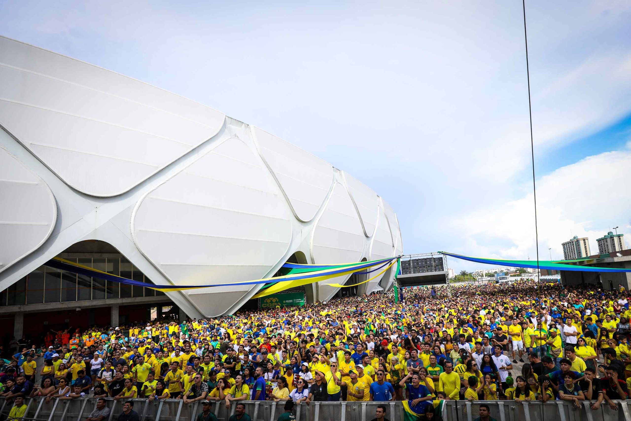Arena da Amazônia reúne mais de 12 mil torcedores no primeiro dia de ‘Copa na Arena’