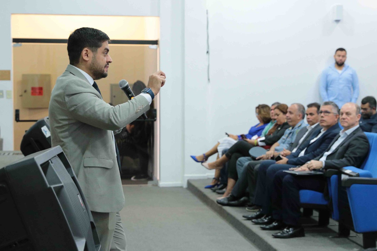 Capitães da PMAM participam de Aula Magna do Curso de Aperfeiçoamento de Oficiais