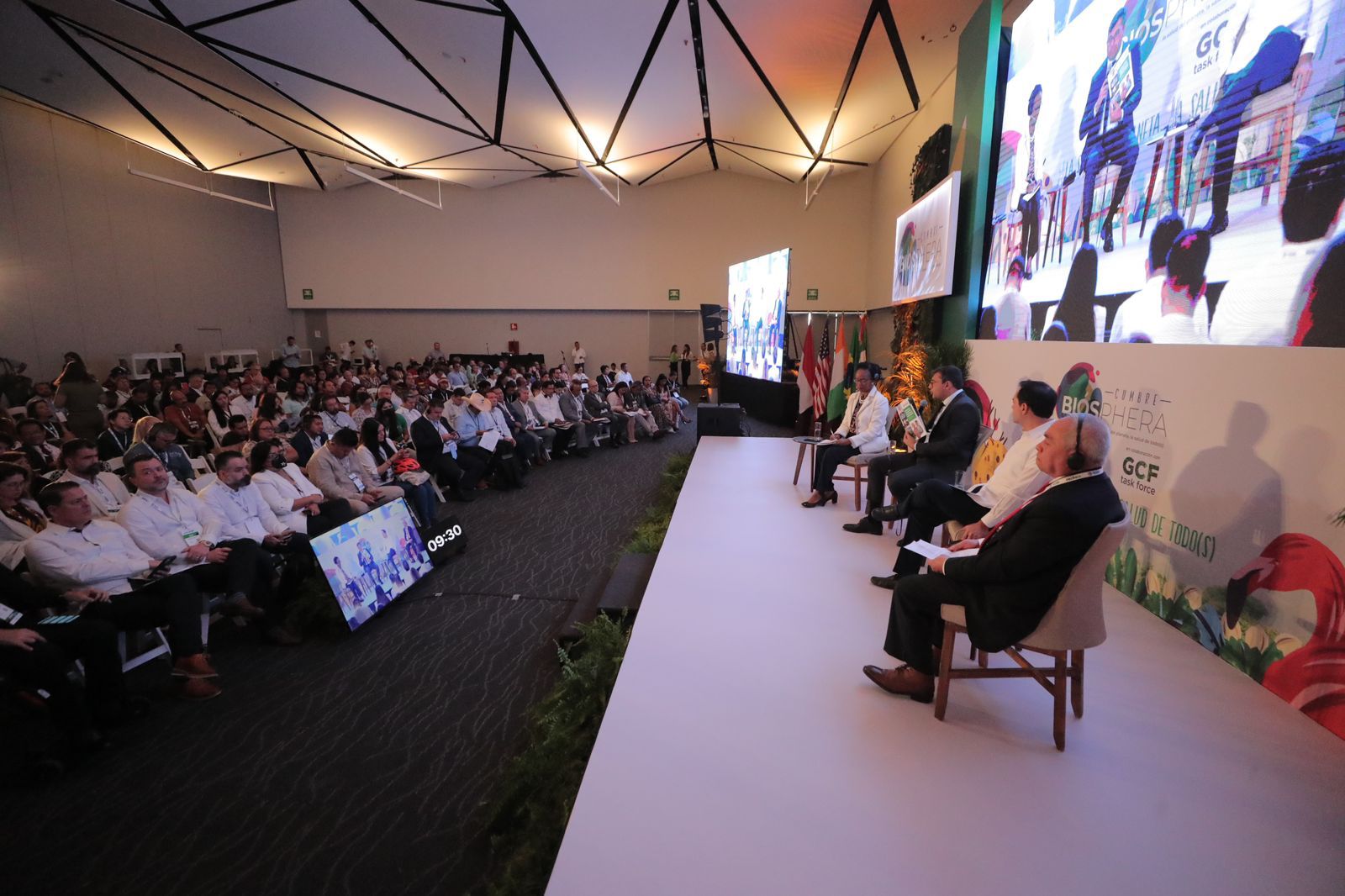 Governador Wilson Lima anuncia Escolas da Floresta e lança Atlas de Acordos de Pesca Regulamentados no Amazonas