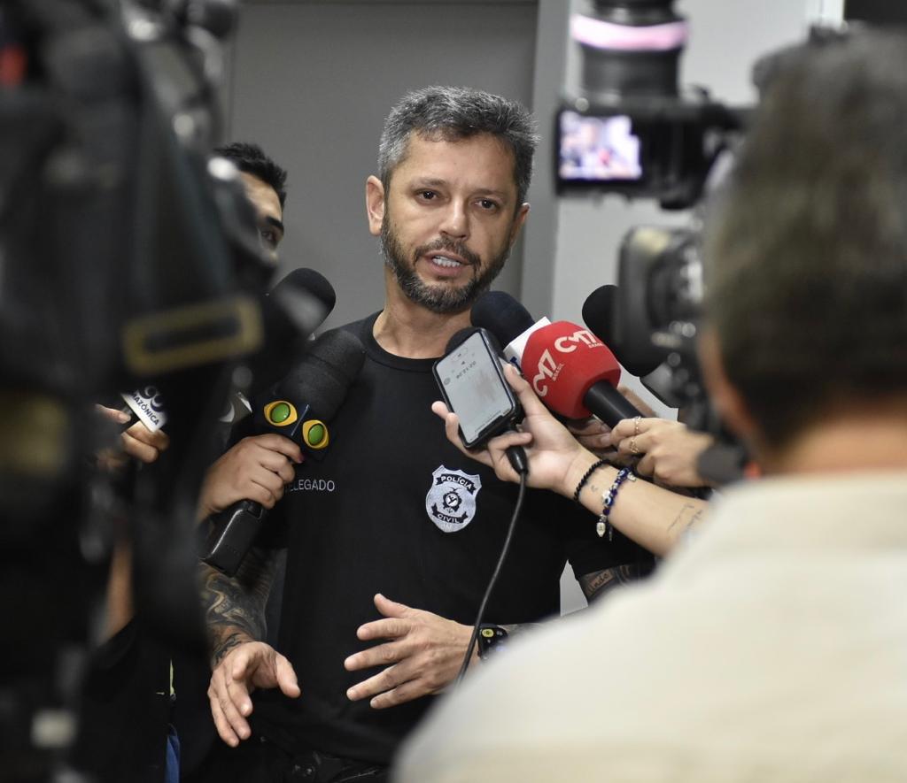 PC-AM prende dupla que extorquia vítimas e ameaçava divulgar fotos íntimas em grupo de aplicativo de mensagens