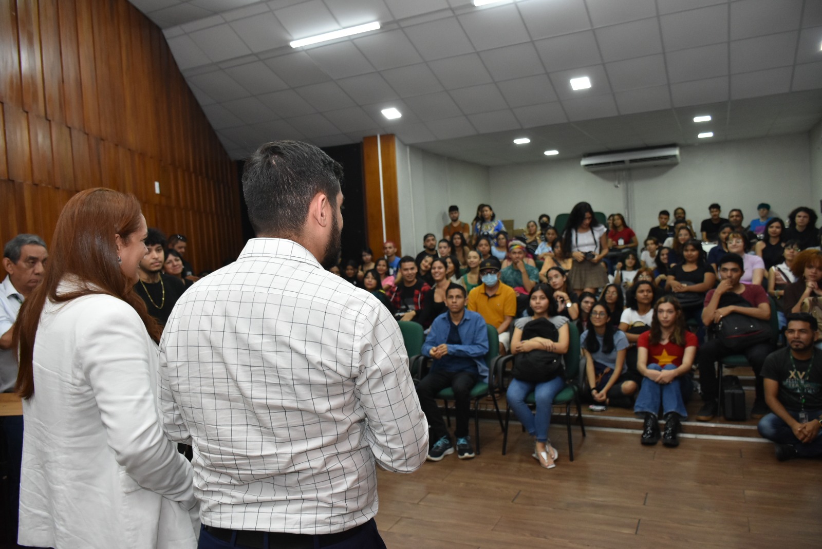 UEA dá as boas-vindas a mais de 2 mil calouros de 2023