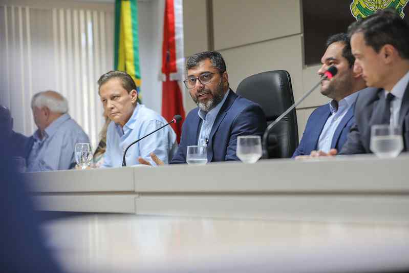 Wilson Lima sanciona lei que possibilita regularização de contribuintes inscritos em dívida ativa com o Estado