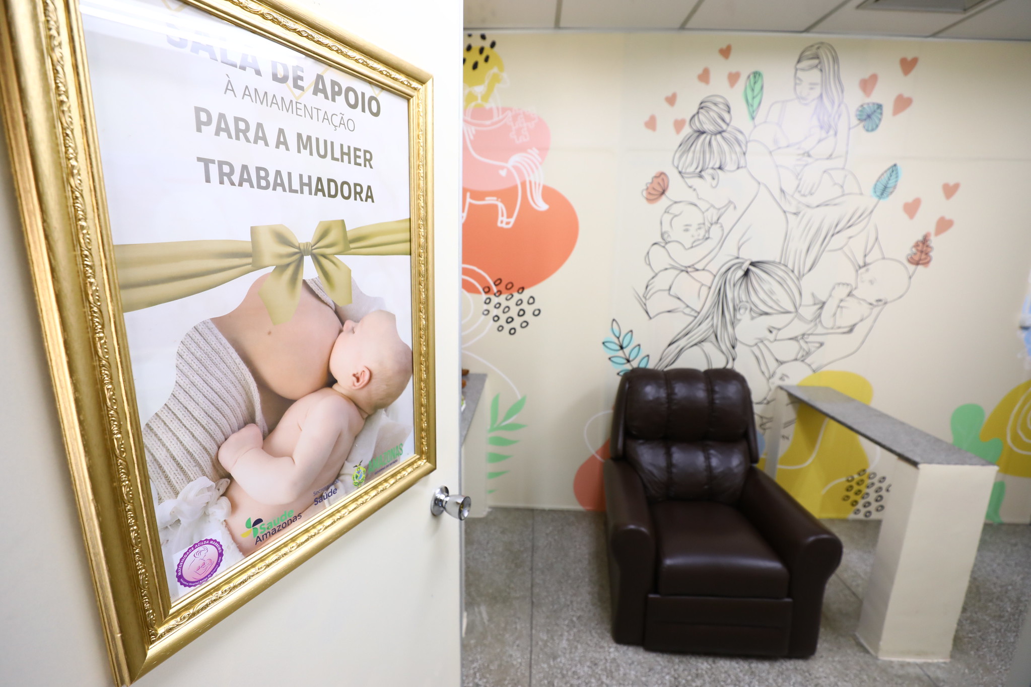'Agosto Dourado': campanha lança espaço humanizado para mães trabalhadoras amamentarem