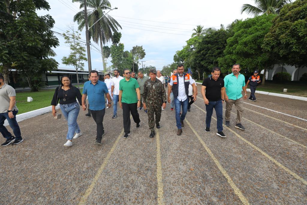 Governador Wilson Lima confere balanço da ação integrada do Estado e Forças Armadas na Operação Estiagem na região do Solimões   