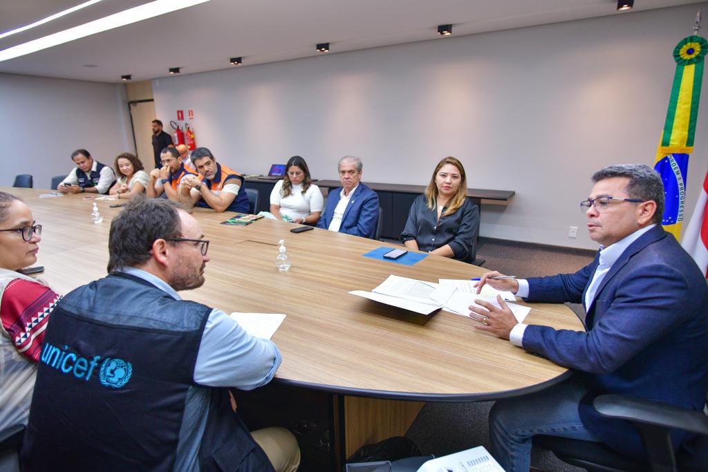 Governo do Amazonas e Unicef estudam medidas para conter impactos das mudanças climáticas na saúde de crianças