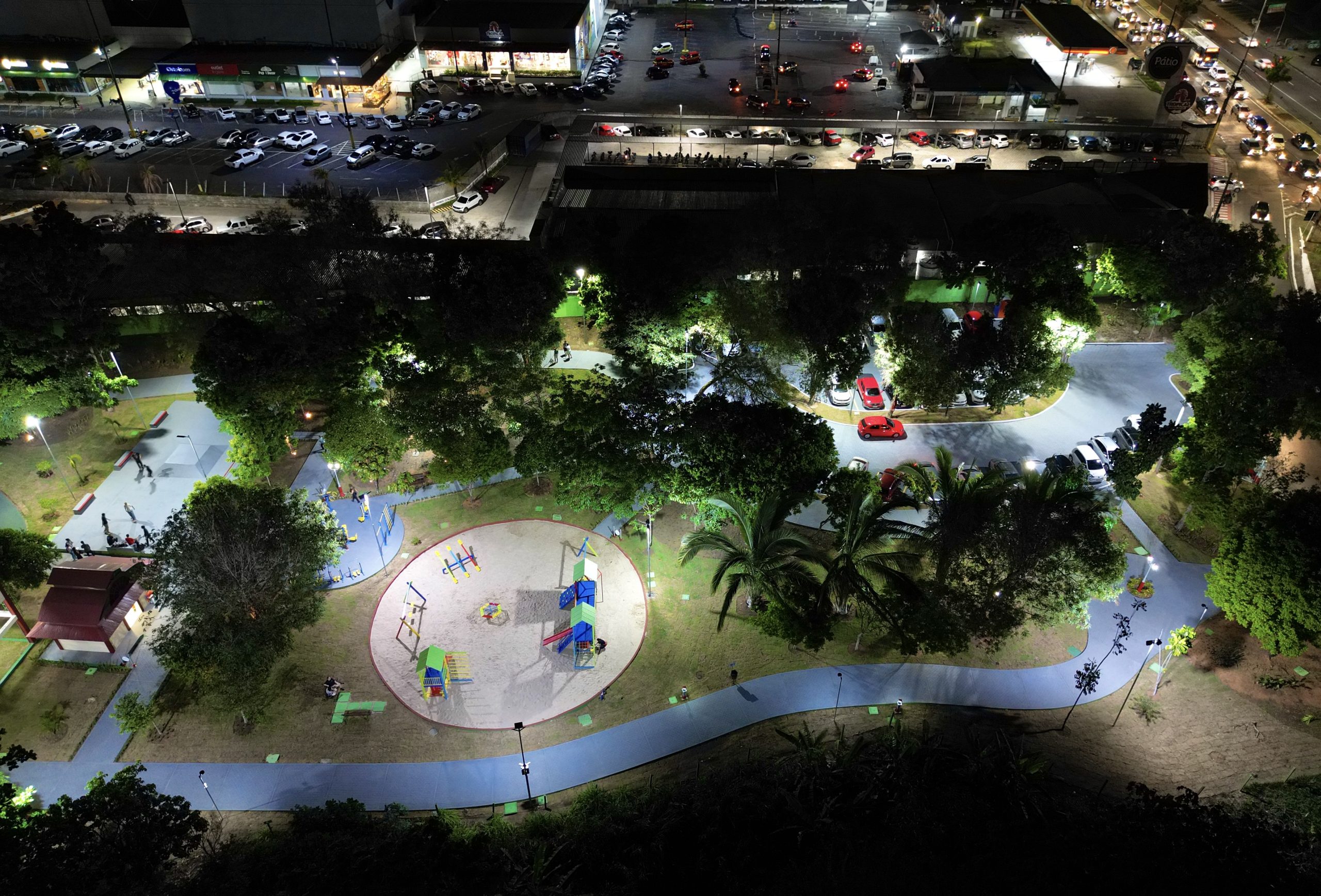 Prefeito entrega etapa do parque dos Bilhares e resgata espaço para população voltar a frequentar com segurança