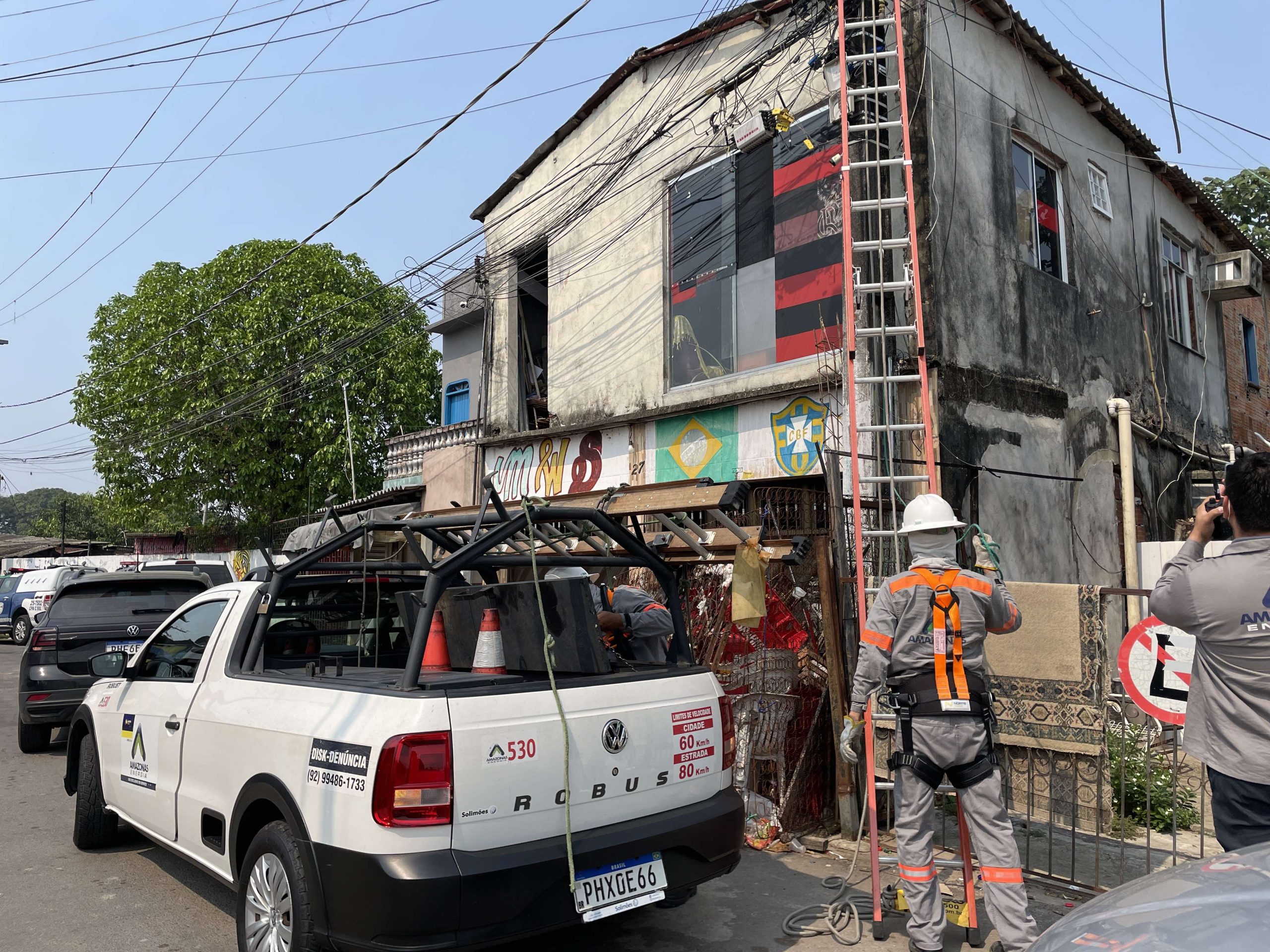 Cinco estabelecimentos do ramo de sucatas são autuados nesta quinta-feira nas zonas sul e centro-sul de Manaus