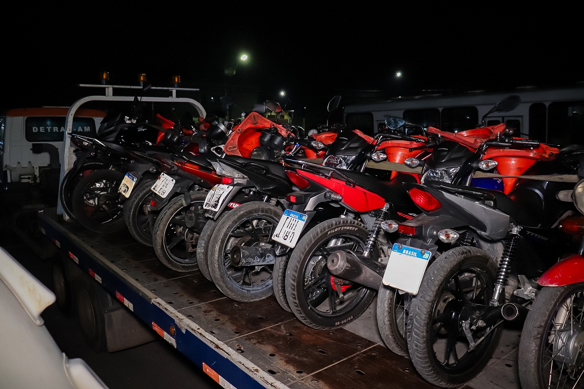 Detran-AM: Ação conjunta para garantir segurança viária resulta na remoção de 38 motocicletas irregulares e em 161 autuações