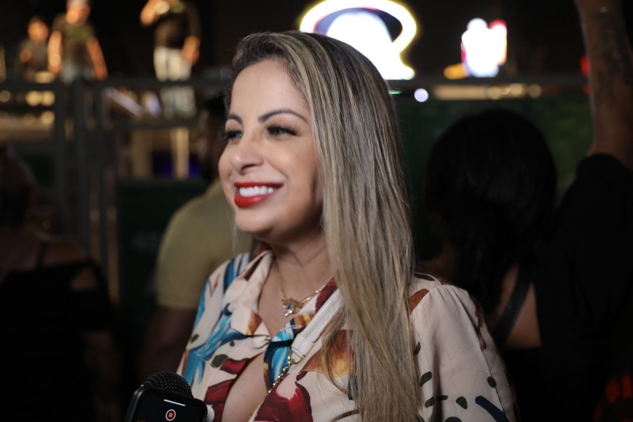 Expoagro 2023: Roberta Miranda encanta público na abertura da feira de agronegócio do Amazonas