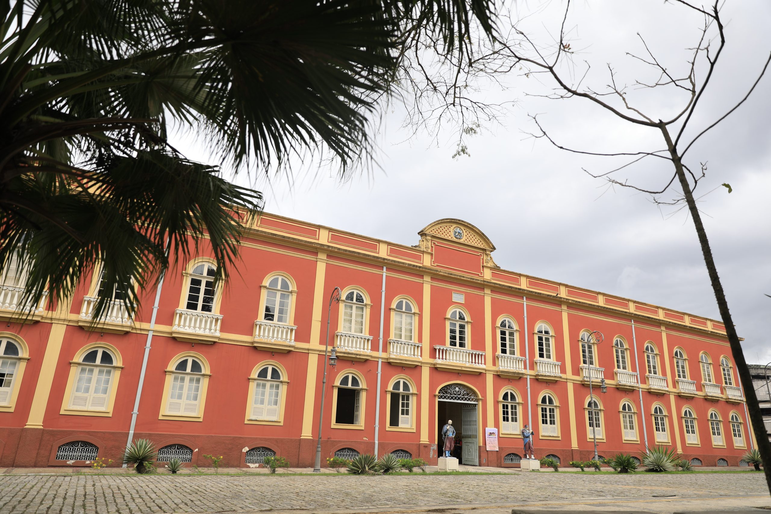 Governo mantém serviços essenciais durante o feriado desta sexta-feira (08/12)